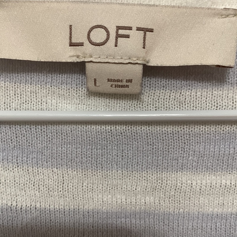 LOFT light weight summer top. Size Large. Excellent condition! - Picture 6 of 6